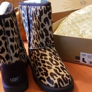UGG BOOTS